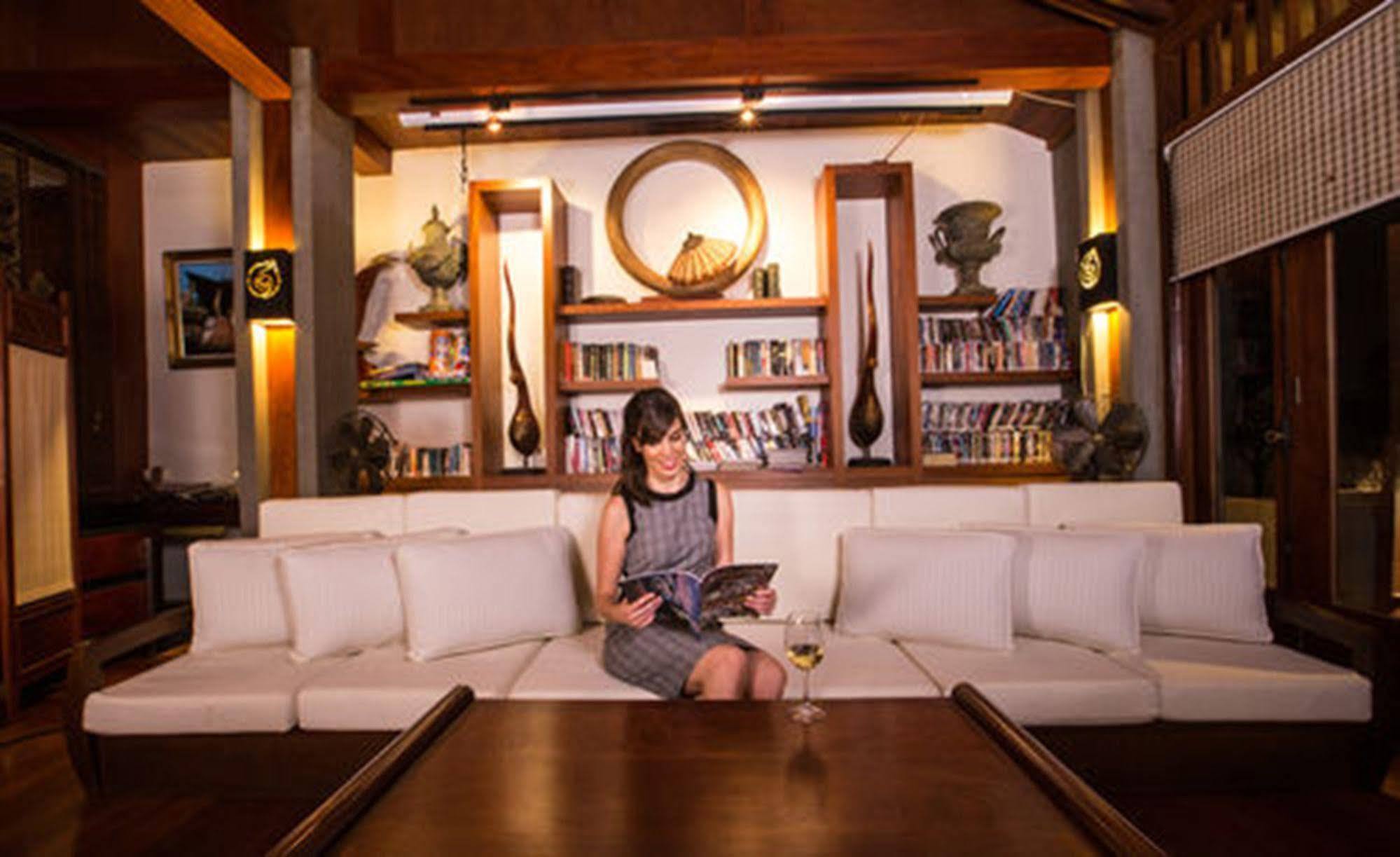 โรงแรมชาลานาบูติค เวียงจันทน์ ภายนอก รูปภาพ